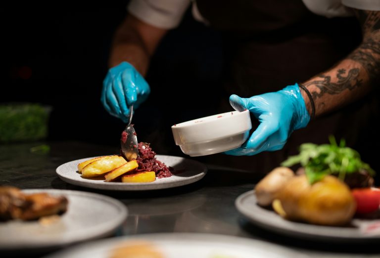 The Great Hospitality Reset: UK and US Dining Cultures Converge