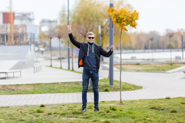 The Green Party Member Who Walked 800 Miles to Protest a Hedge