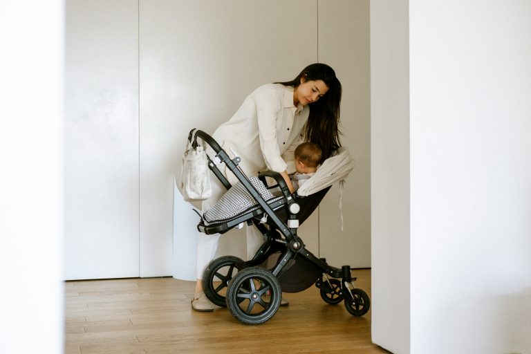 The Ultimate Guide to Choosing the Right Pram for Your Family Smart Pram Buying Tips for First-Time Parents