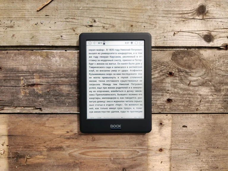 Boox Picco Tiny E-Reader Takes On Xteink With Linux and USB-C Boox Picco tiny e-reader