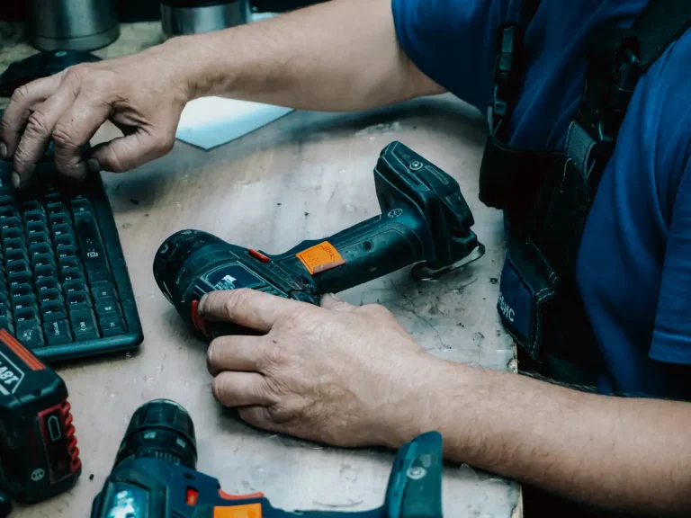 Milwaukee M18 Combo Kit Deal Cuts £621 at Ace Hardware This Weekend Milwaukee M18 combo kit deal